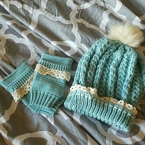 Fingerless Gloves and Bobble Hat